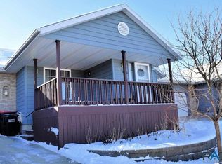 1011 E Teakwood St, Brandon, SD 57005