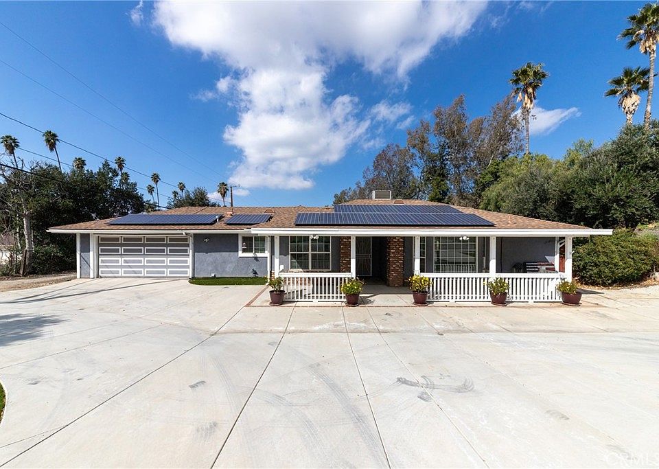 1st image of 1009 E Cypress Ave