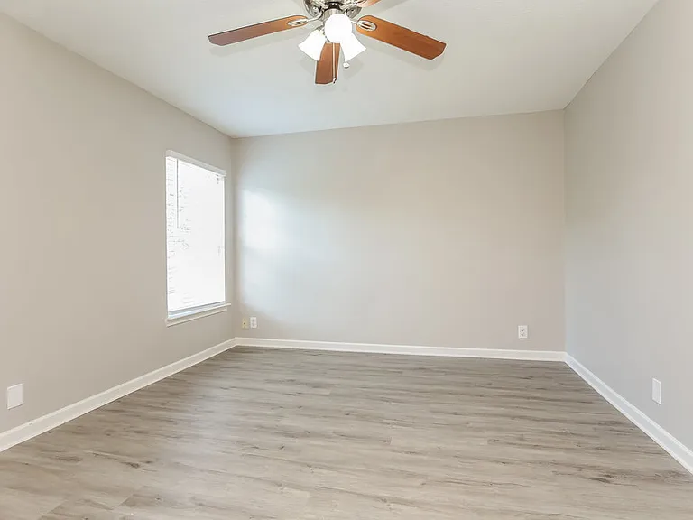 7016 Zither Ln — Photo 14