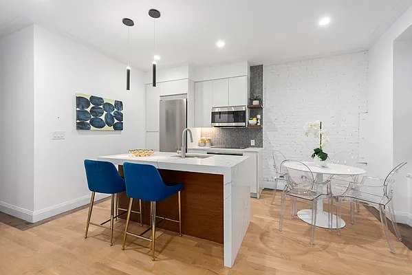 Rented by Douglas Elliman | media 19