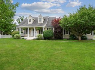 6 Knoll Top Rd, Forestdale, MA 02644