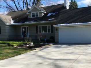 1005 Hilltop Rd, Erie, PA 16509