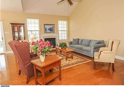 4th image of 36 Ackman Ln