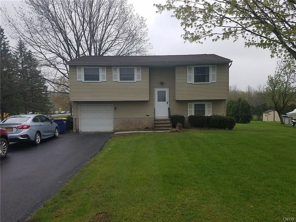1st image of 101 Farmingdale Rd