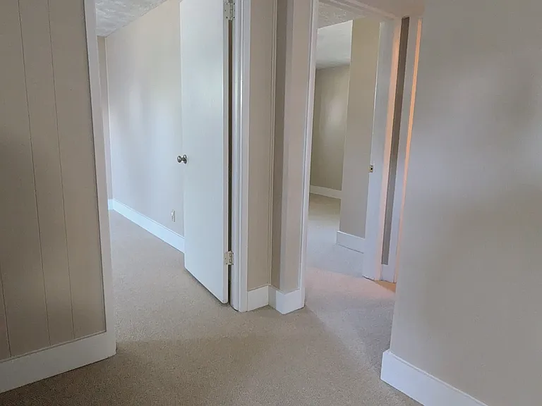 4050 Hollow Rd — Photo 32