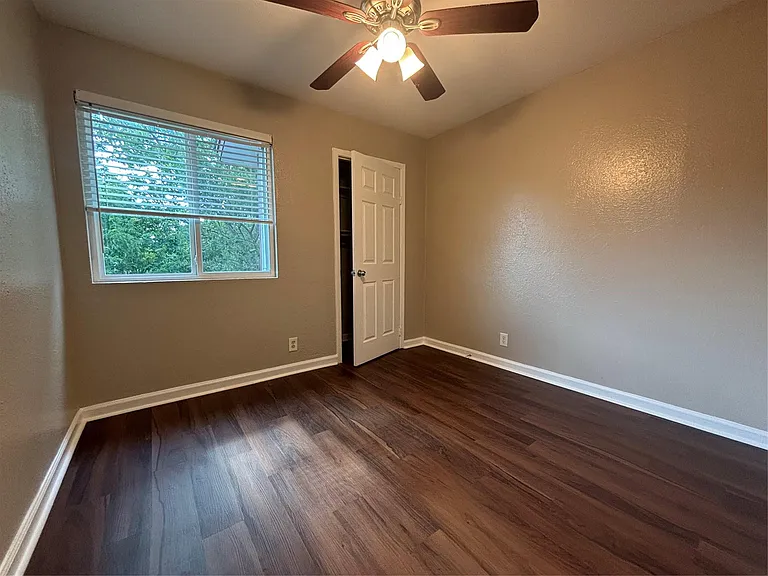 10010 Brownie Dr #C — Photo 8
