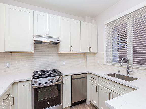 5th image of 512 Stockton St #5