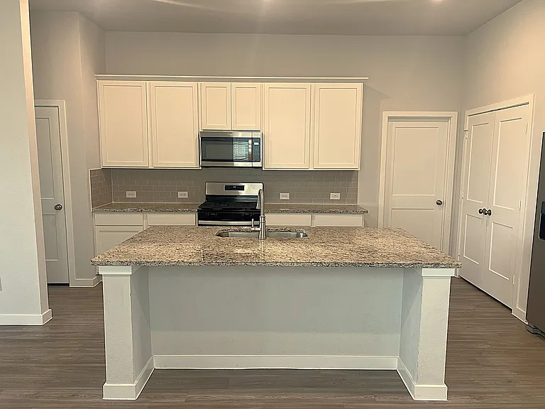 21158 Staked Plains Dr — Photo 8