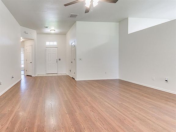 5th image of 629 NW 19th St