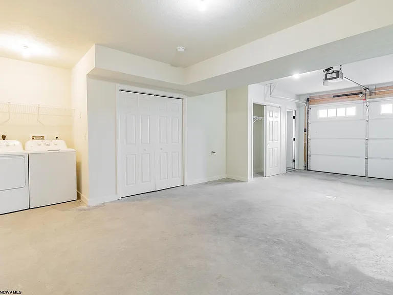 1335 Canyon Rd — Photo 20