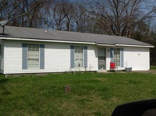 125 Willow Dr, Ridgecrest, LA 71334