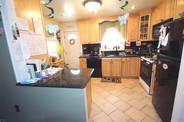 Sold by Bergen Basin Real Estate | media 6