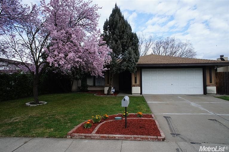 1st image of 7959 Deer Creek Dr
