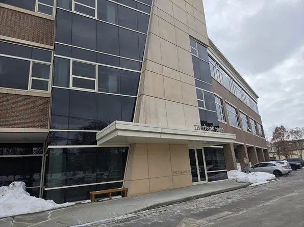 290 Pleasant St APT 113, Watertown, MA 02472