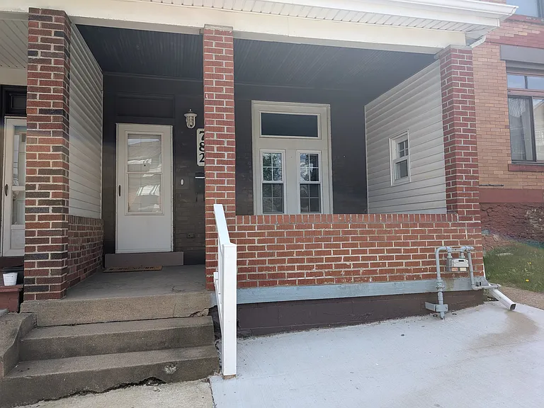 782 Hazelwood Ave — Photo 15