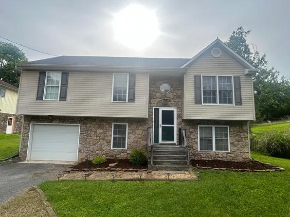 736 Caldwell St NW, Roanoke, VA 24017