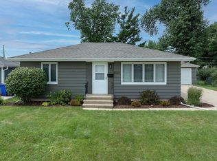 2436 Teresa Dr SW, Cedar Rapids, IA 52404