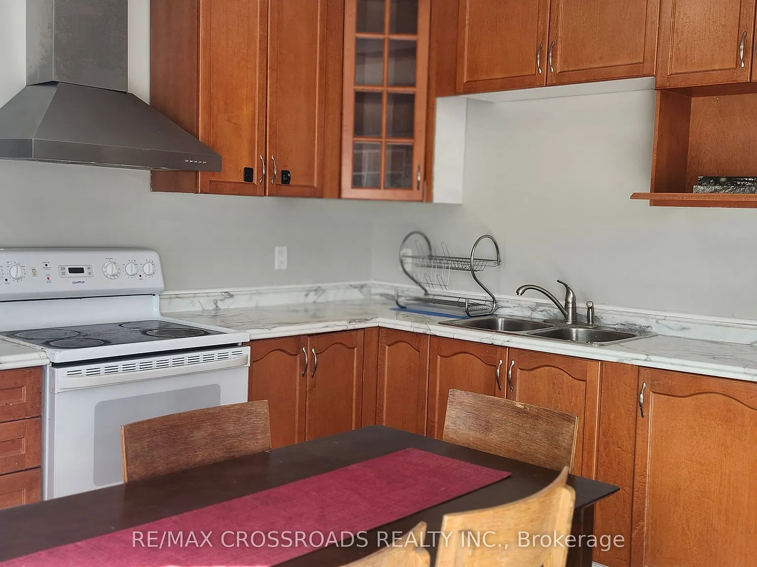 2 bed, $1,650 — Photo 3