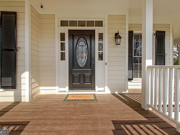 3rd image of 388 Swanson Rd