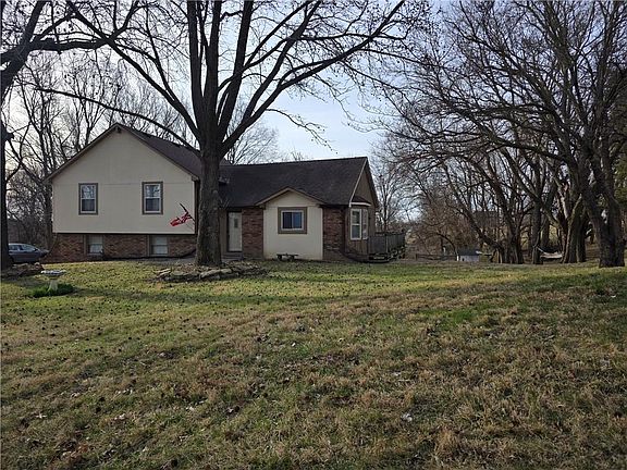5th image of 1818 Hilltop Dr