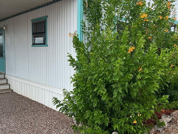 3rd image of 2602 E Walnut St Lot 4