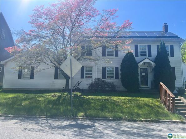 8204 Brown St, Slatedale, PA 18079