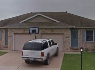 997 Spring Crossing Dr #B, Middlebury, IN 46540