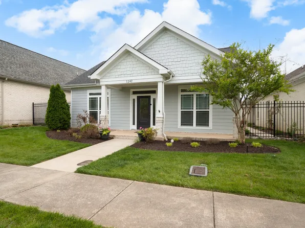 1242 Charleston Blvd, Murfreesboro, TN 37130