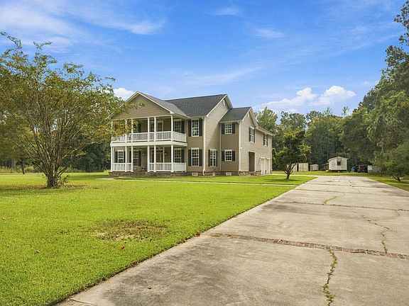 4th image of 101 Ascot Dr.