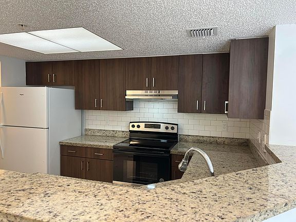 4th image of 8965 Okeechobee Boulevard #307