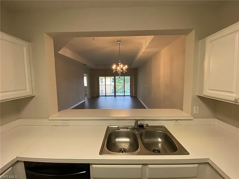 10010 Maddox Ln #315 — Photo 11