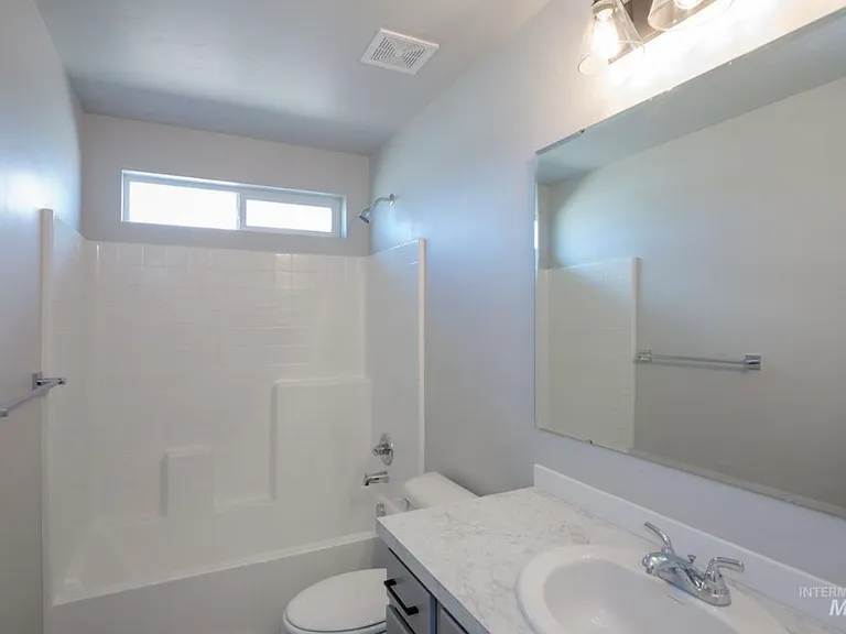 12808 Ashfield St — Photo 3