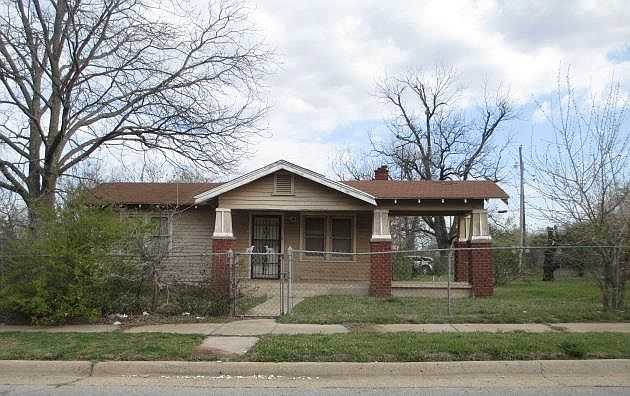 1st image of 1427 NE 25th St
