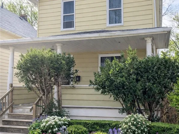 11825 Davis Ct, Lakewood, OH 44107