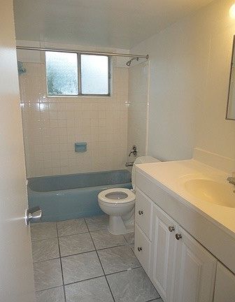 4th image of 733 NE 7th Ave APT 3