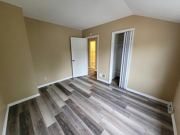 3rd image of 4633 W Crawford Ave #4634