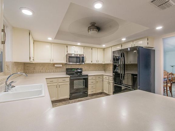 5th image of 989 Leisure World