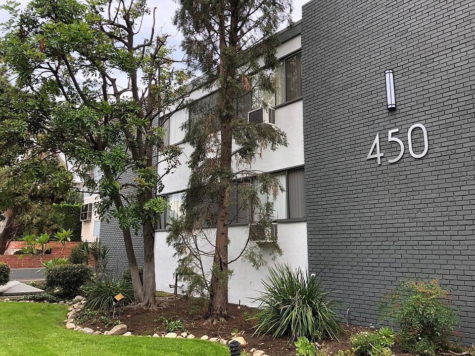1st image of 450 S Los Robles Ave APT 4