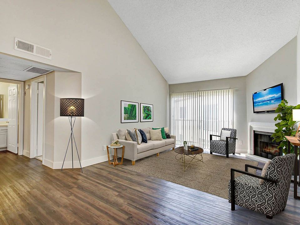 Town Center Apartments - 333 Andover Dr Burbank CA | Zillow