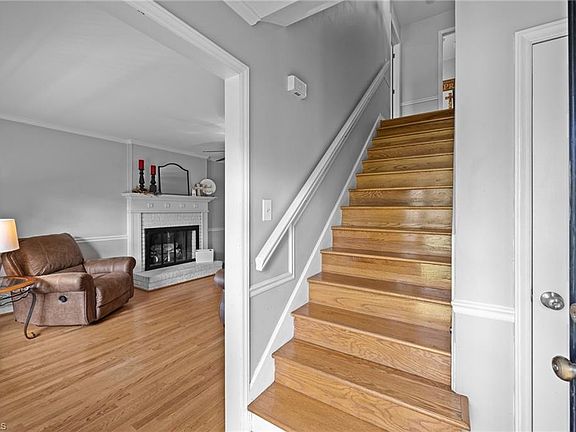 3rd image of 206 Herronwood Dr
