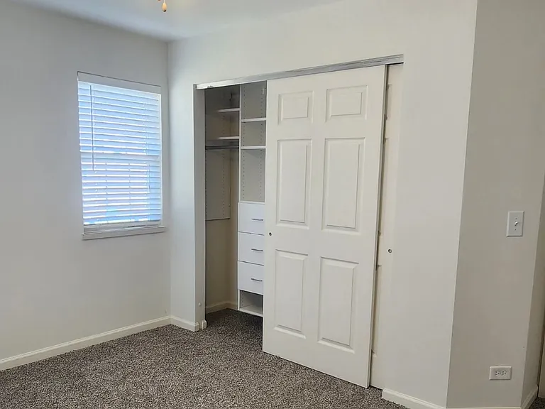 Custom Closet Organizers
*in select units*
