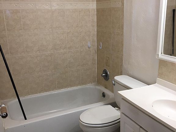 2nd image of 224 Ponce De Leon Dr