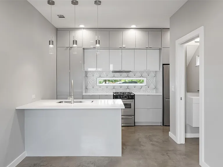 2108 Tillery St #16 — Photo 3