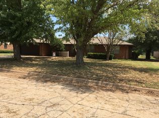 1212 N 8th St, Fairview, OK 73737