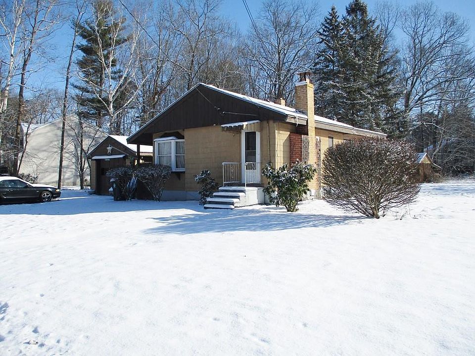 217 Lake St, Haverhill, MA 01832 Zillow