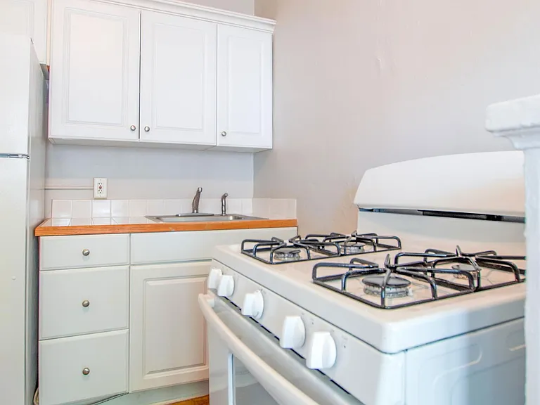 678 Somerset Ter NE #10 — Photo 7