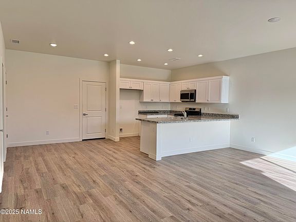 3rd image of 12105 Bliss Ave
