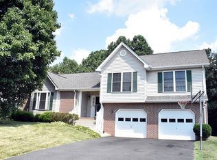 2011 Sierra Dr, Fredericksburg, VA 22405