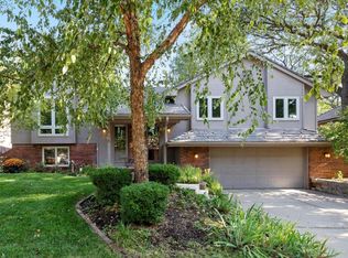 808 Birchwood Cir, Council Bluffs, IA 51503