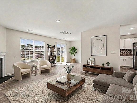 2nd image of 2727 Waybrook Dr